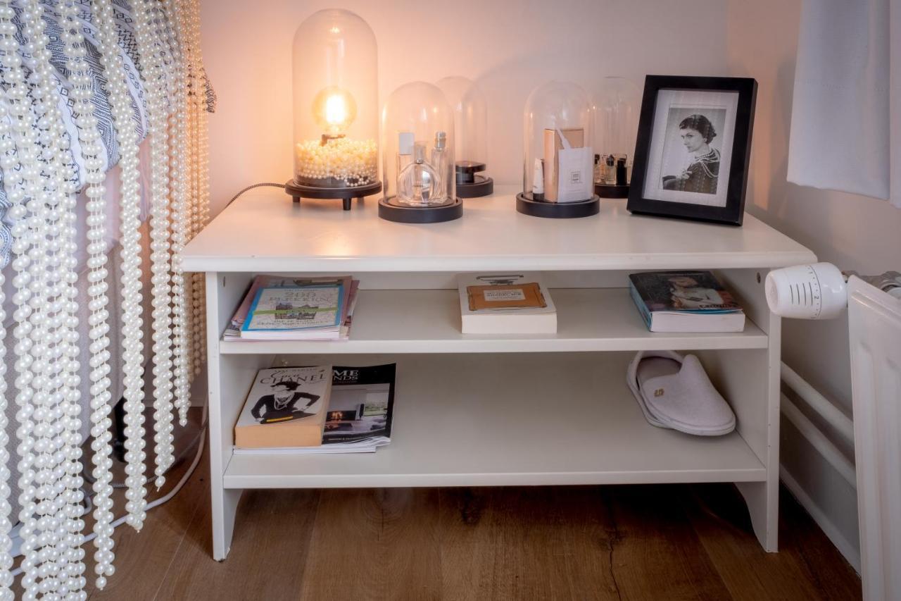 Quartier Leonard Bed and Breakfast Gent Exteriör bild