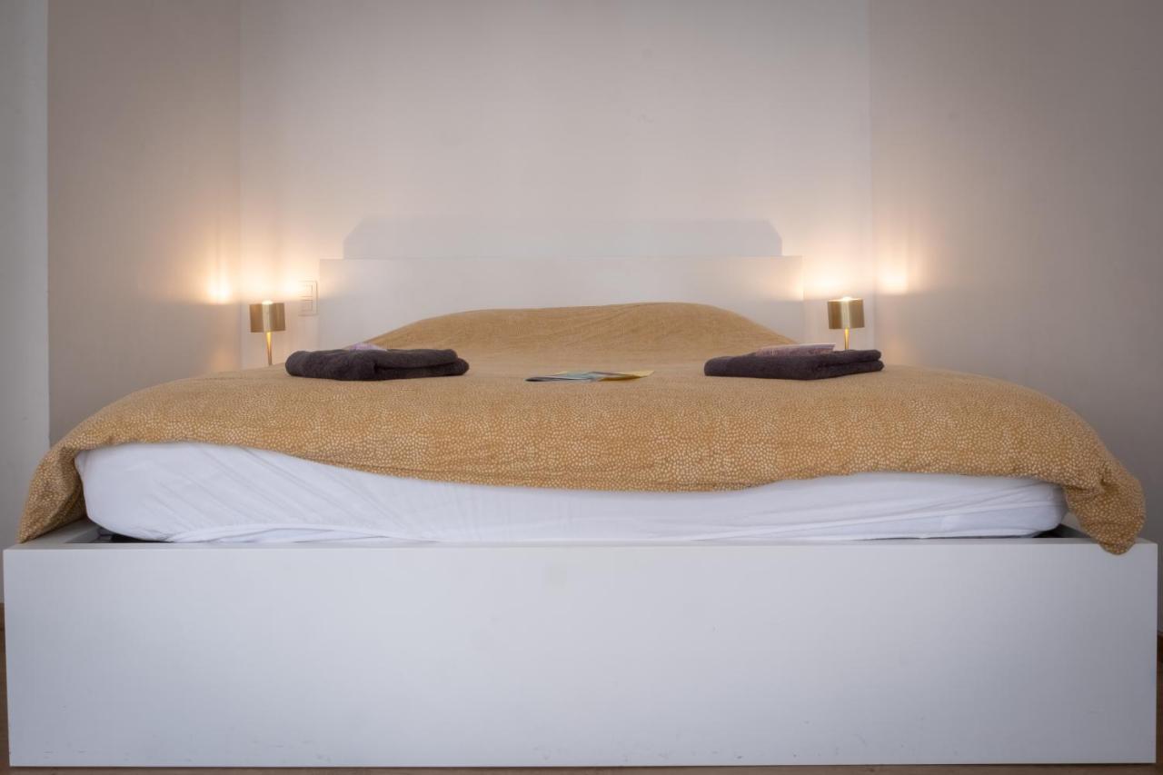 Quartier Leonard Bed and Breakfast Gent Exteriör bild